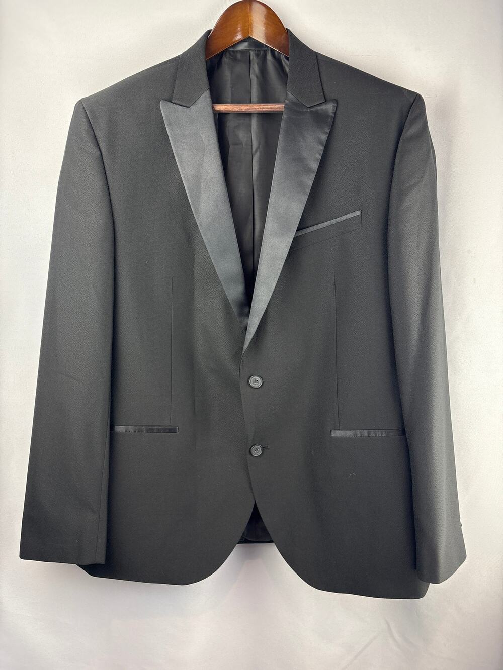 Men’s Kenneth Cole Size 46L Black Suit Jacket